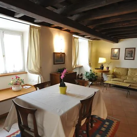 Holiday - City Center Apartment *