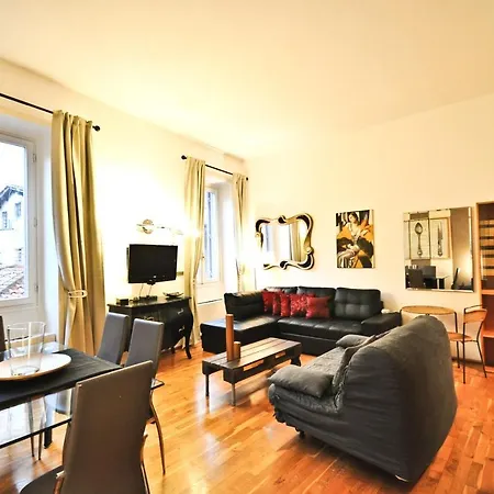 Holiday - City Center Apartman Róma